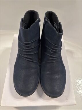 Cloudsteppers by Clarks Navy Ruch Ankle Booties
